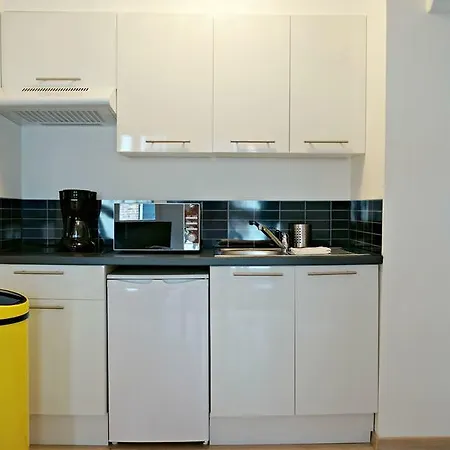 Little - Deborah Apartment *